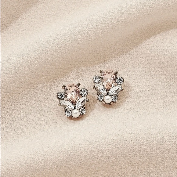 olive + piper Jewelry - Olive + Piper Amaya Studs Blush/Ox gold NWT